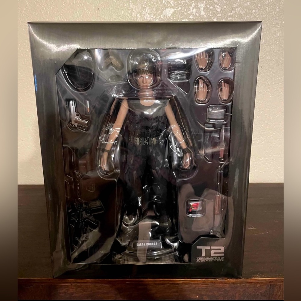T2 Judgement Day Sarah Conner Action Figure